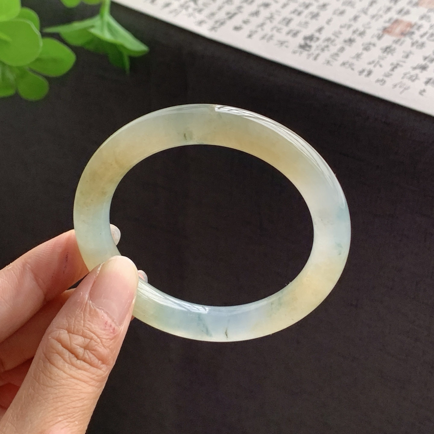 070832JM 黄翡飘花圆条翡翠手镯 54-10.2