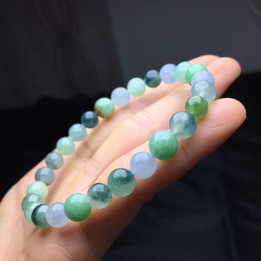 ️ 冰种飘花手串，卡6.7～7.4mm，26颗，种好，玉质细腻，均匀