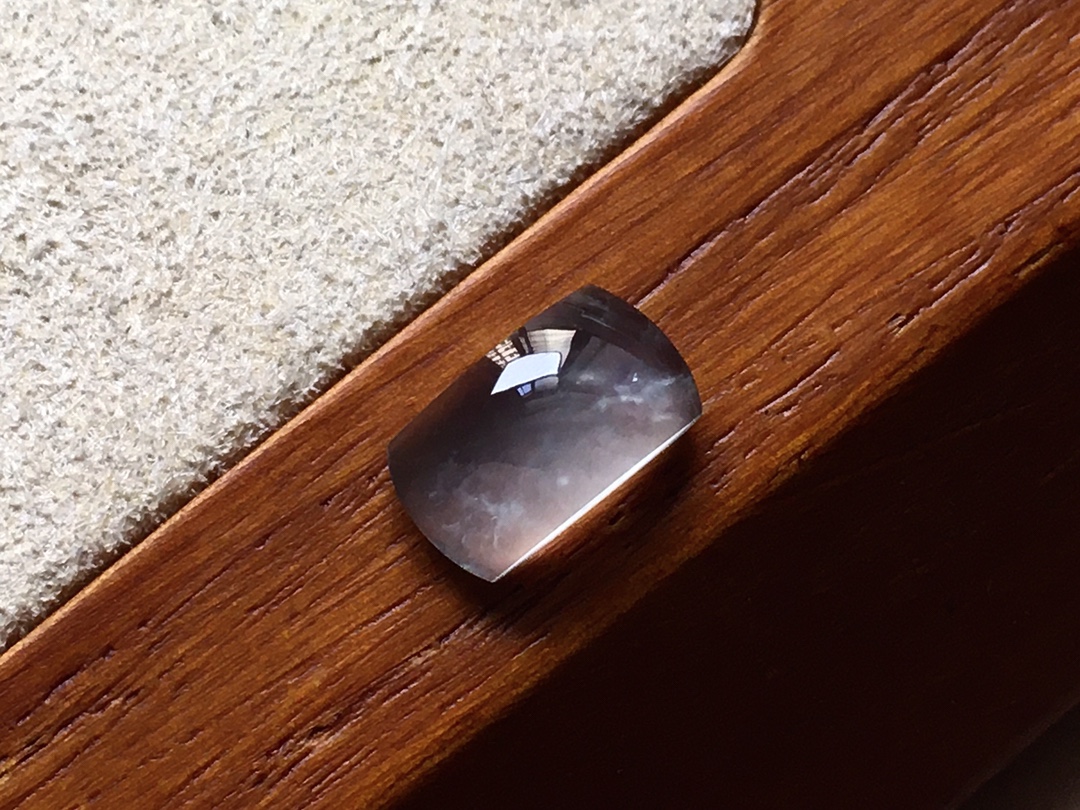 ️ 玻璃种马鞍 种水，冰透感十足，尺寸10*5.8*3.2
