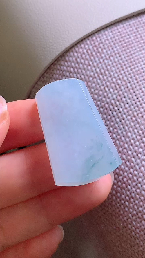 ️天然翡翠，飘花无事牌 尺寸31-20.2-5.5 an77