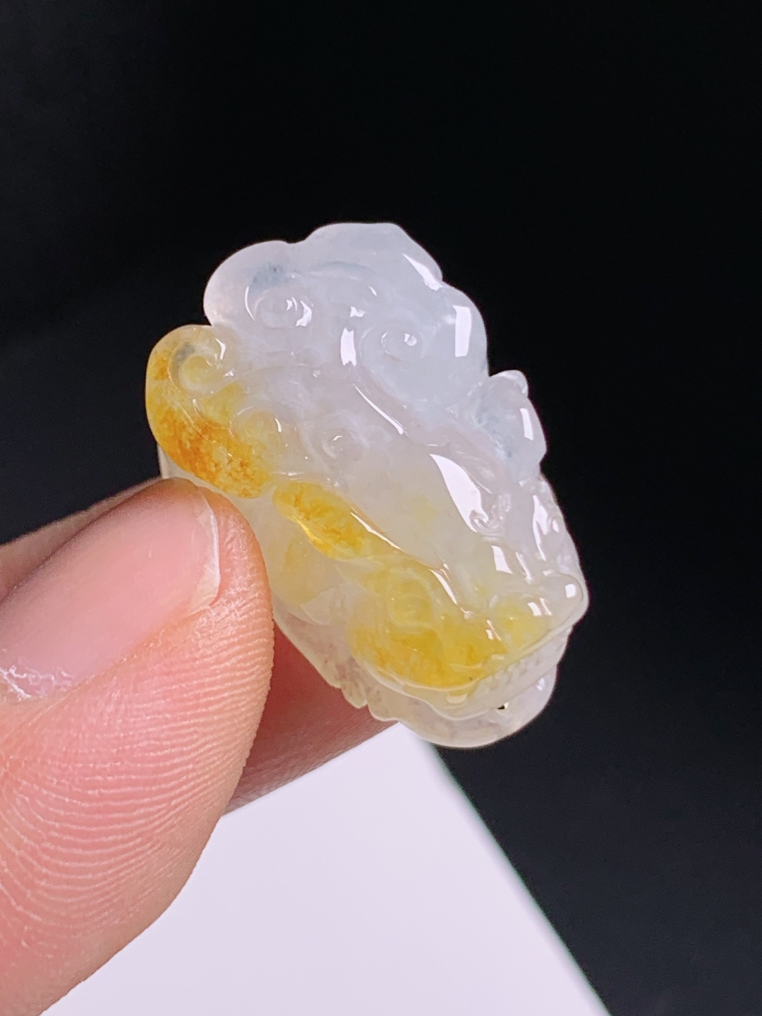 黄翡貔貅，肉质温润细腻，雕件立体霸气 裸石22.5-15.7-9.8 0807