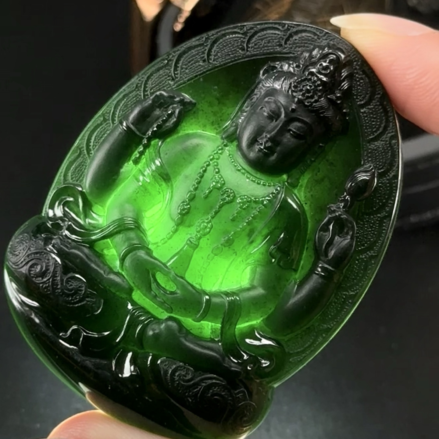 精品墨翠观音 种好色正 黑度极好 打灯通透 油性十足 厚桩大气 性比超高