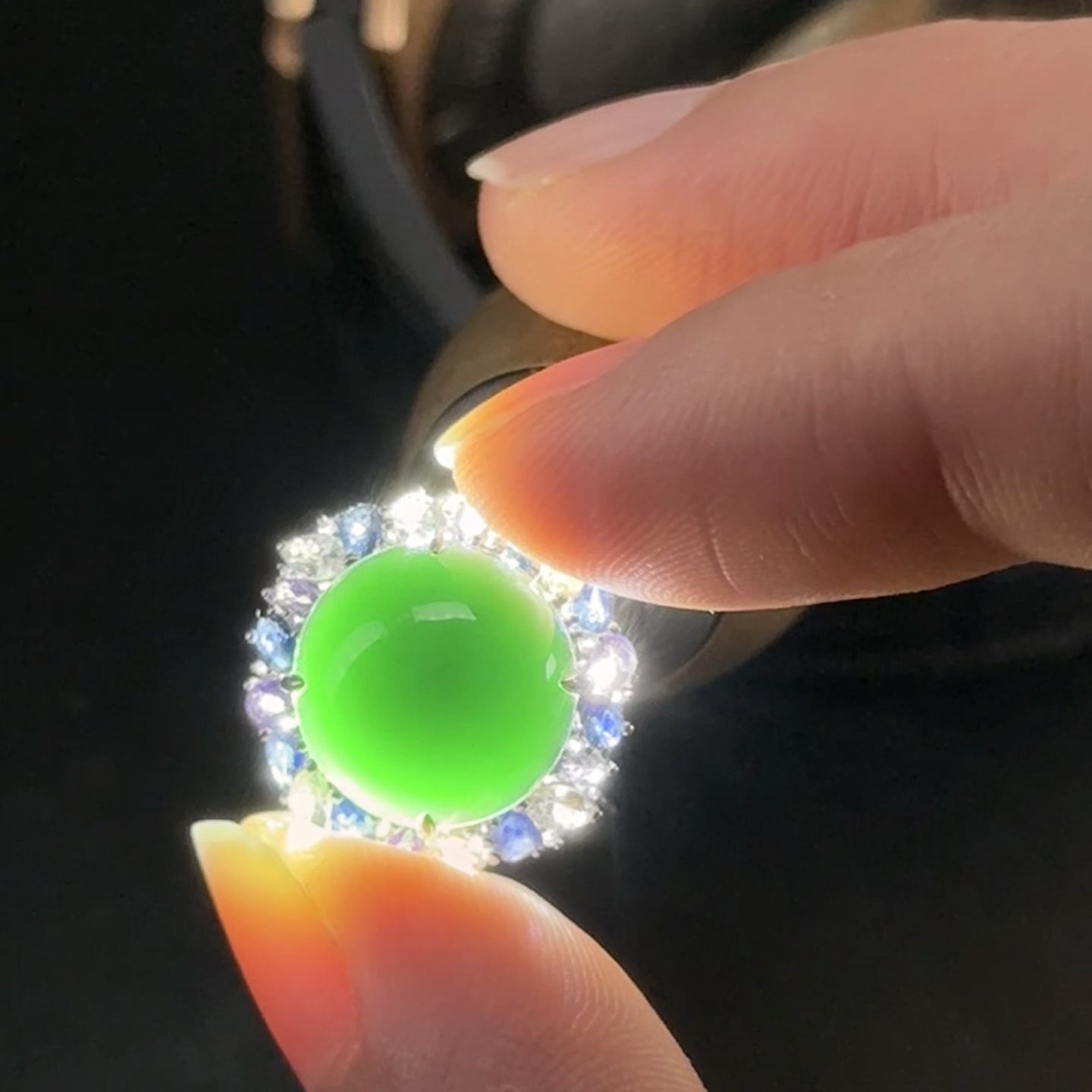 精品墨翠蛋面女戒 种好色正 黑度极好 打灯通透 油性十足