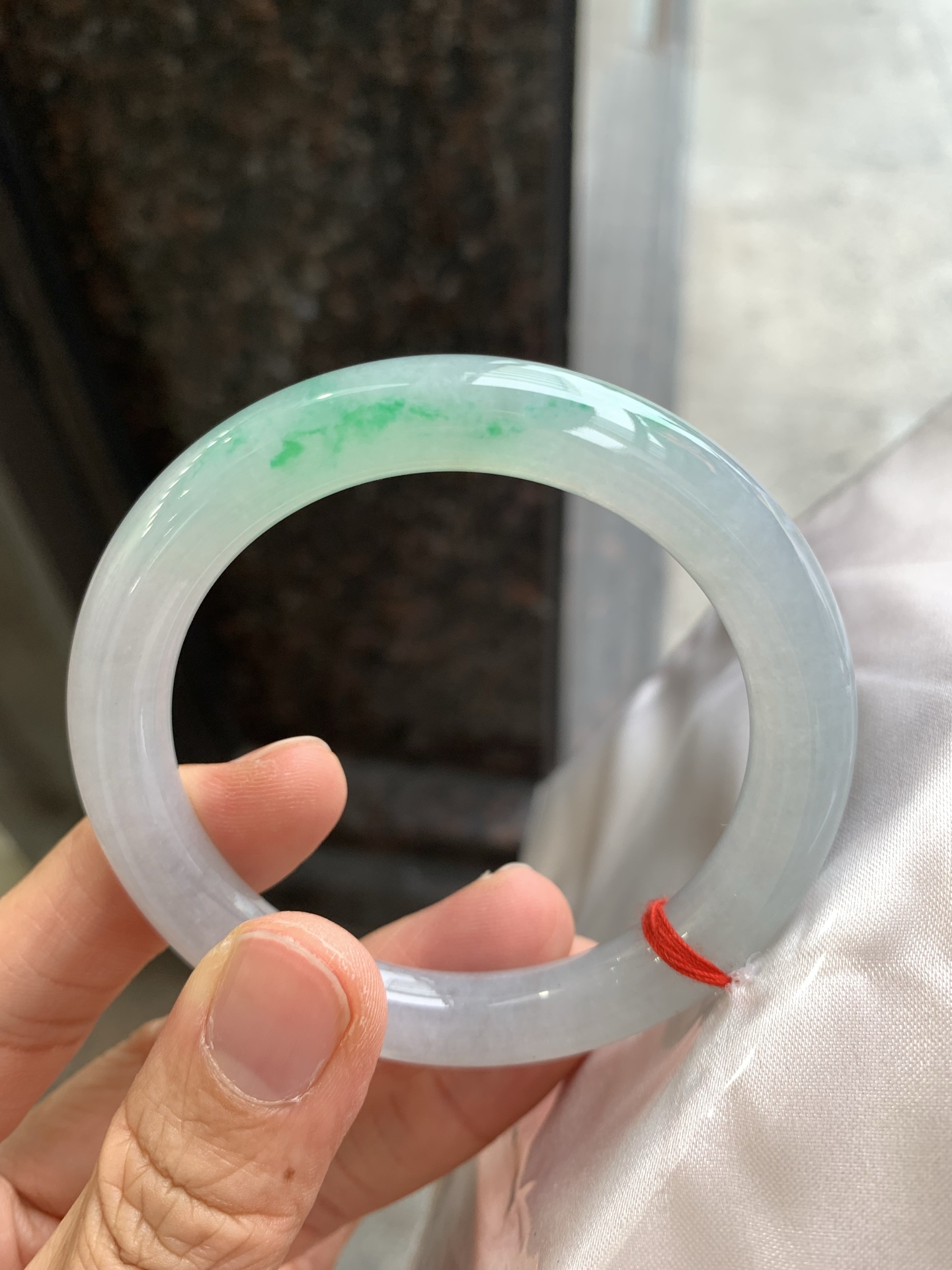 圆条冰飘绿 无裂 尺寸：54/9/9.2 色清爽