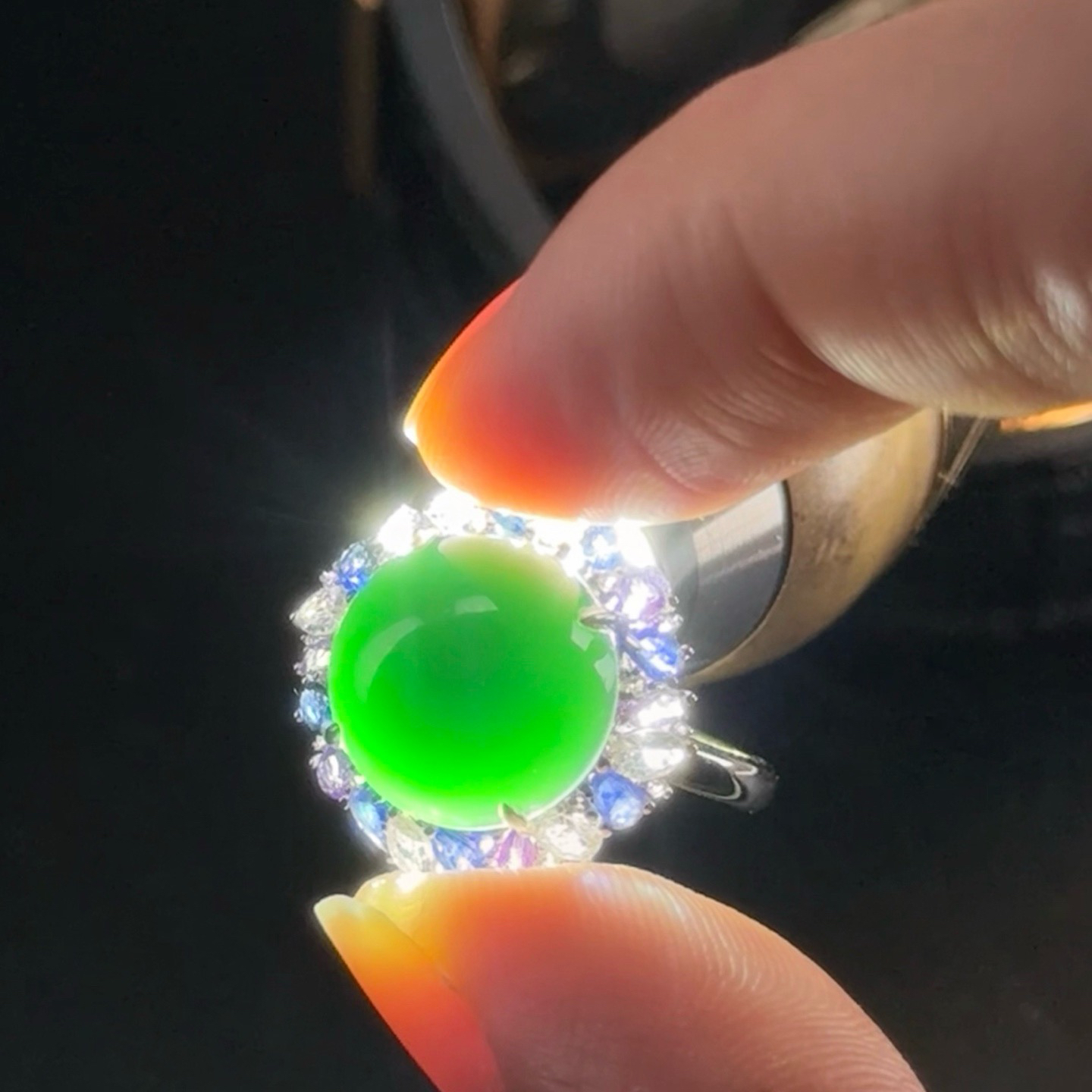 精品18k墨翠蛋面女戒 种好色正 黑度极好 打灯通透 油性十足 尺寸12.1