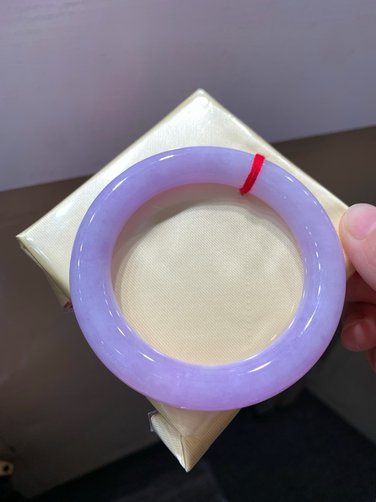 尺寸54.7/11.1，紫罗兰圆条手镯
水润细腻 色好