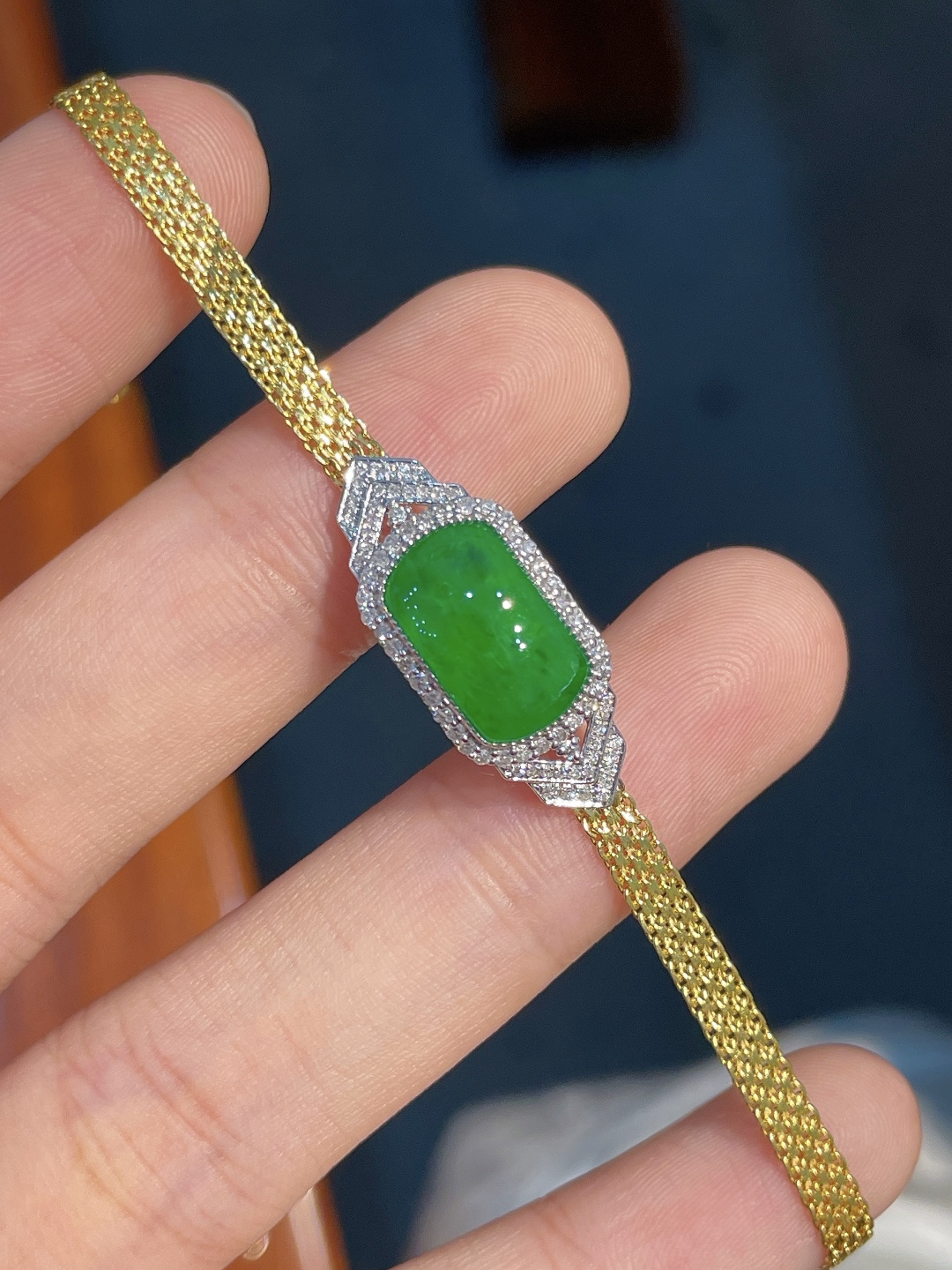 ️阳绿手链 ，18k金镶嵌，7.7-12.5-1.6