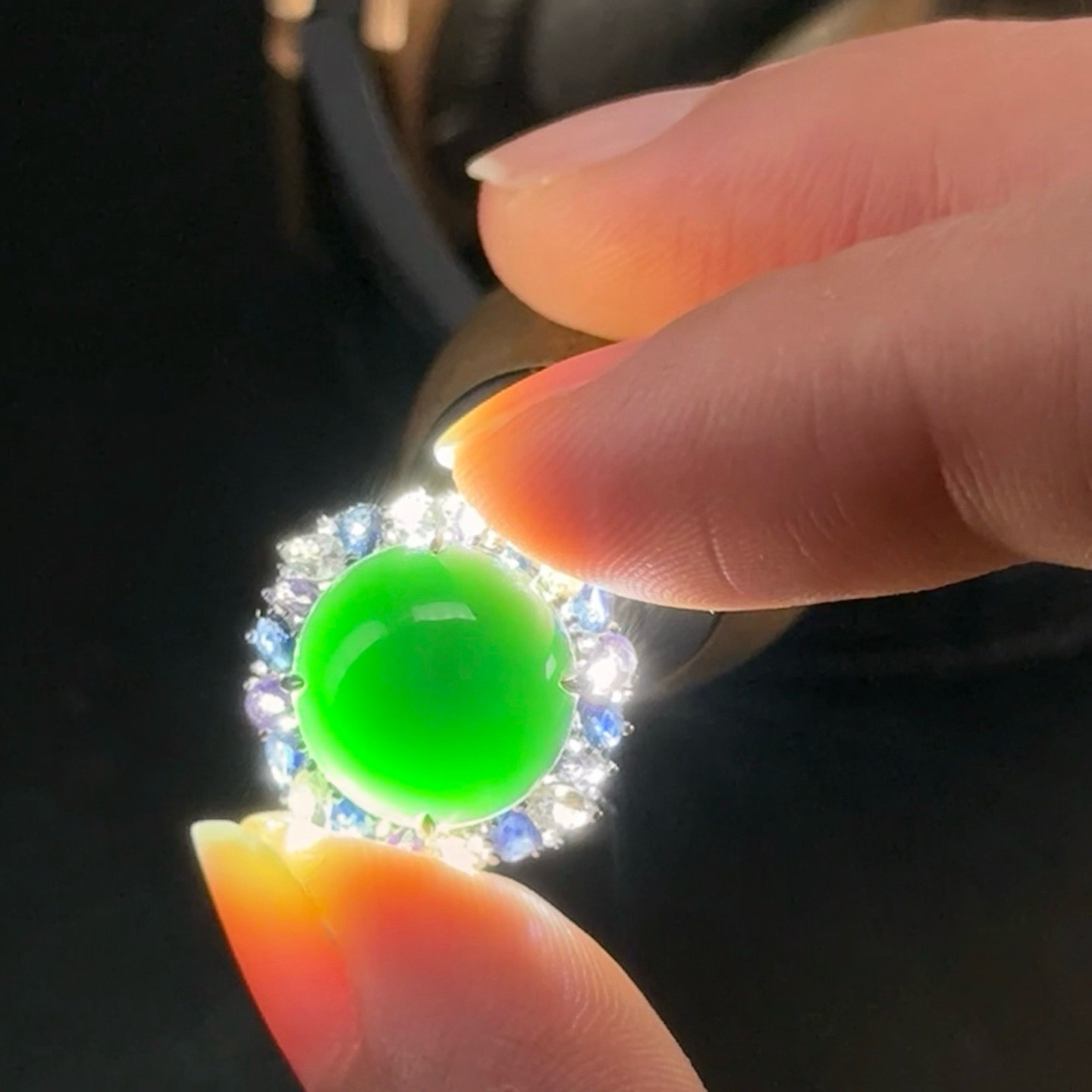 精品18k墨翠蛋面女戒 种好色正 黑度极好 打灯通透 油性十足 尺寸12.1