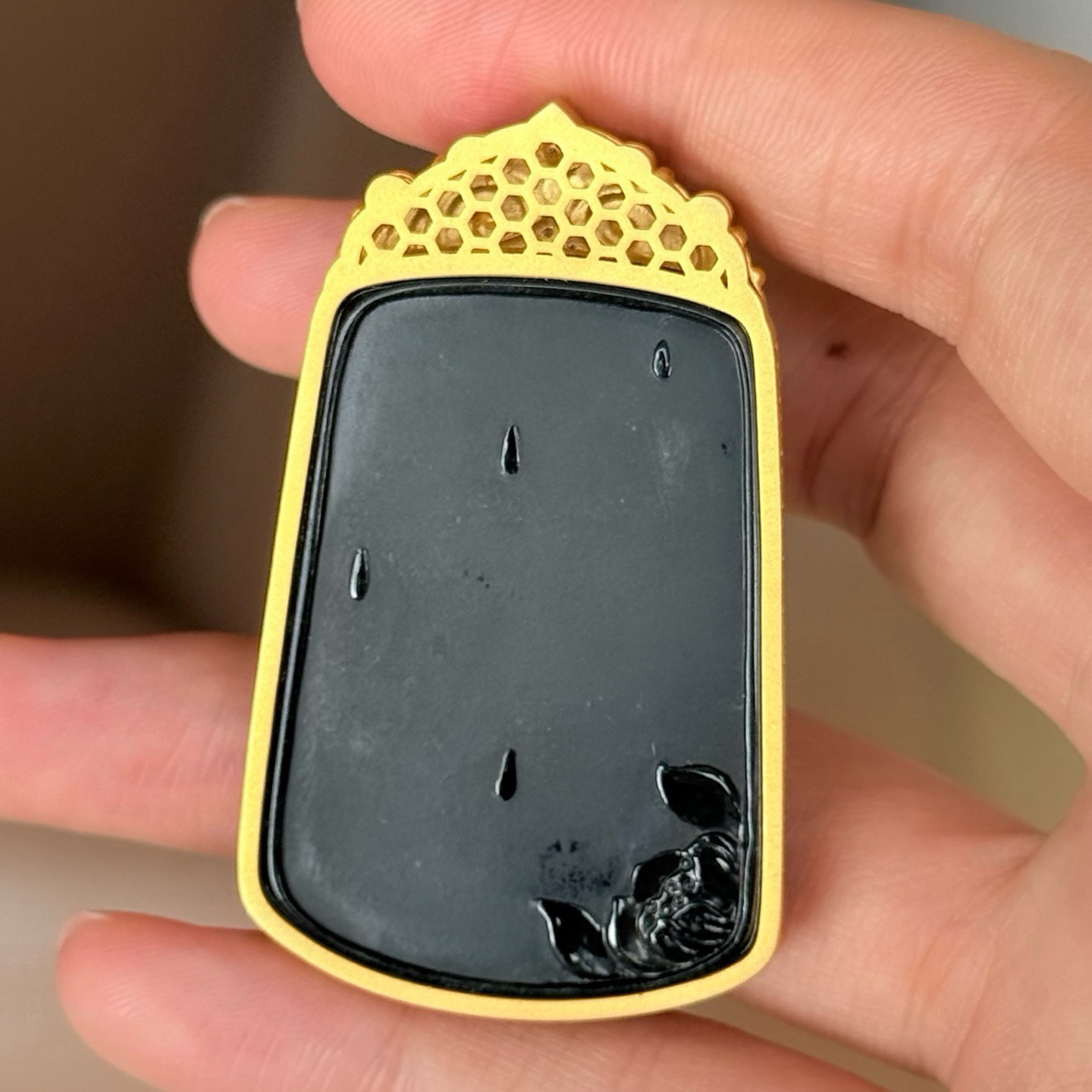 精品18k墨翠大日如来 种好色正 黑度极好 打灯通透 油性十足  尺寸54.8