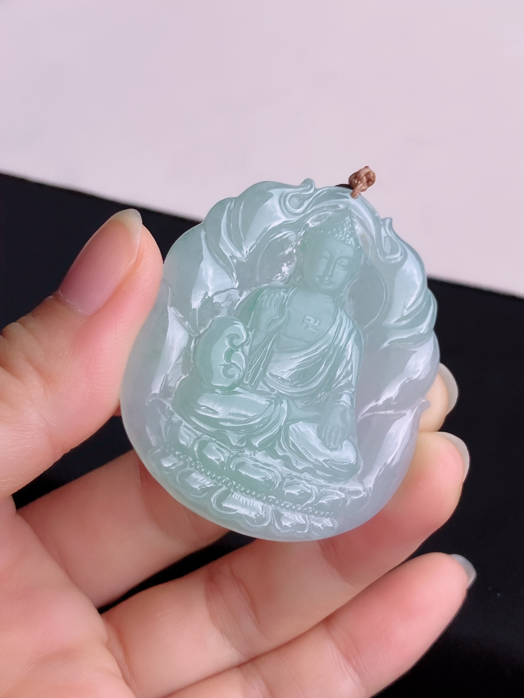 底色大日如来，晶莹剔透，尺寸51/43/5.6/自然光实拍