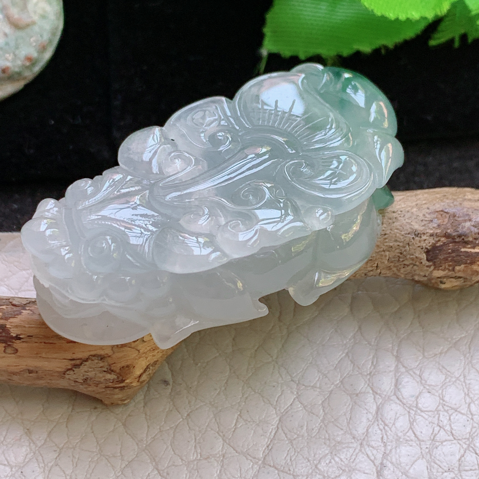 yn实拍45*24.5*12缅甸翡翠a货精雕飘花胶感招财貔貅 皮休玉吊坠