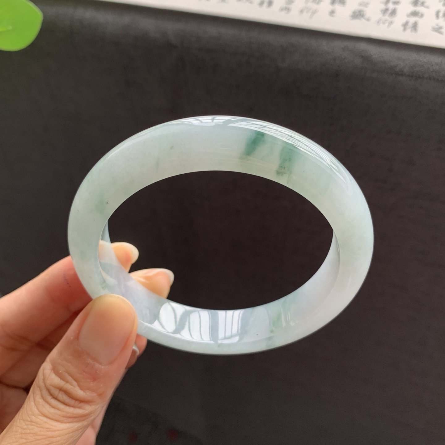 071005YY 飘花正圈翡翠手镯 58.8-13-9