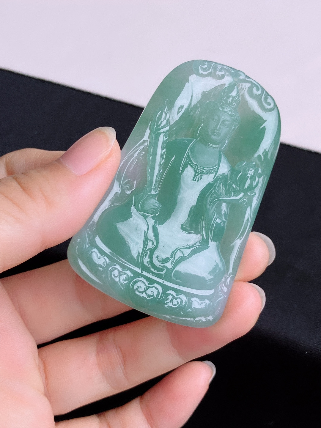 底色虚空藏菩萨，晶莹剔透，尺寸66.5/41.6/5.6/自然光实拍