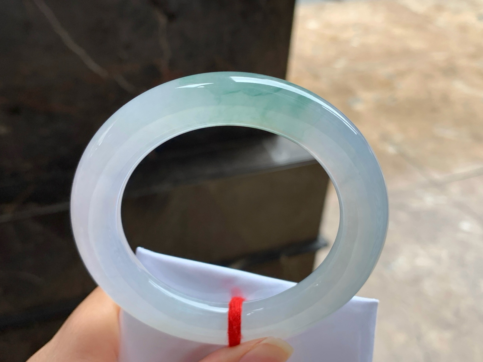 55-12
飘花圆条手镯^_^水润冰透