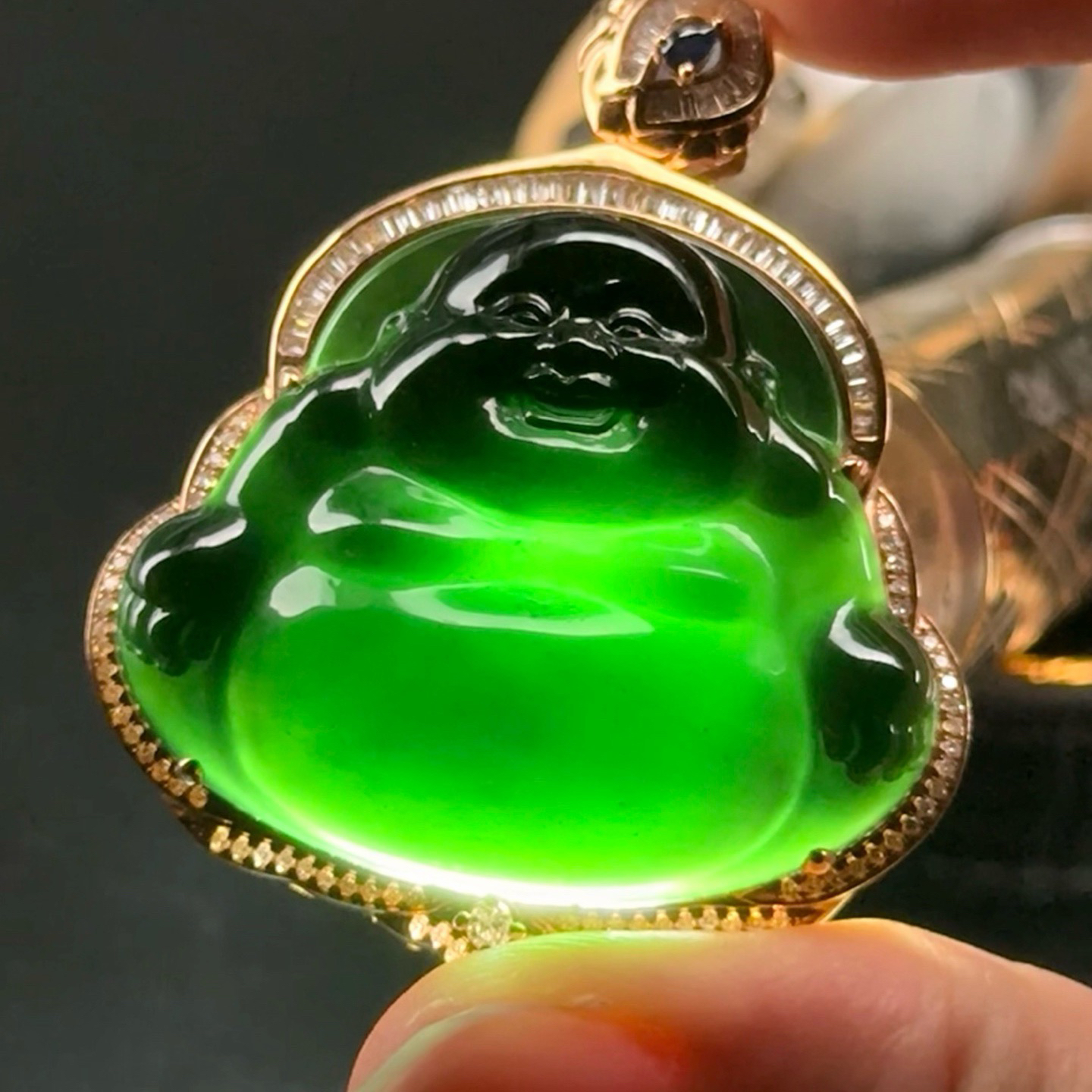 墨翠大肚佛 重金豪镶 打灯通透 油性十足 黑度极好 尺寸49.8