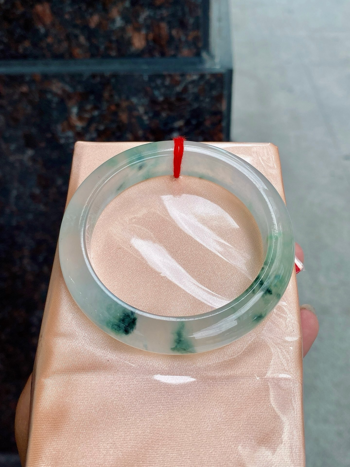 圈口55.8-12.2-9   【高冰种飘绿花正圈手镯】圈口55  56可戴  质地细腻   种水好