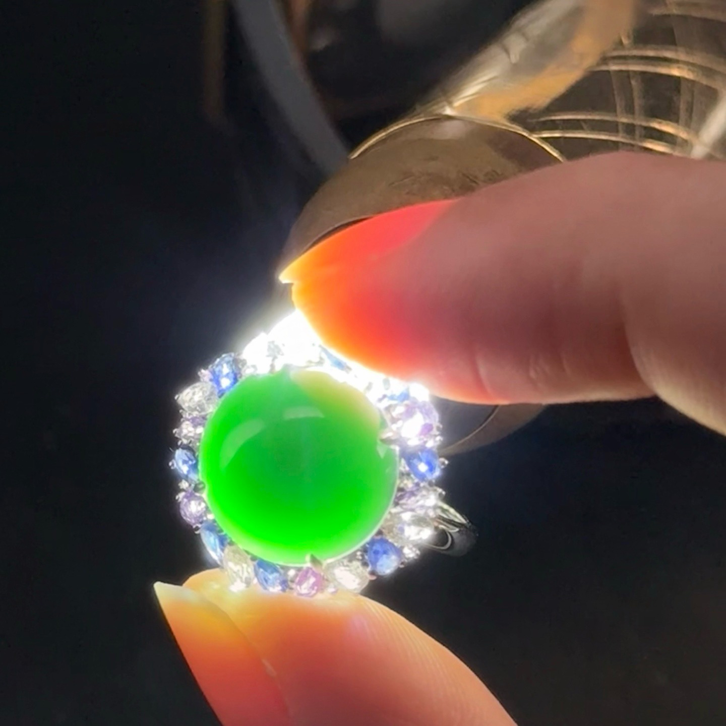 精品18k墨翠蛋面女戒 种好色正 黑度极好 打灯通透 油性十足 尺寸12.1