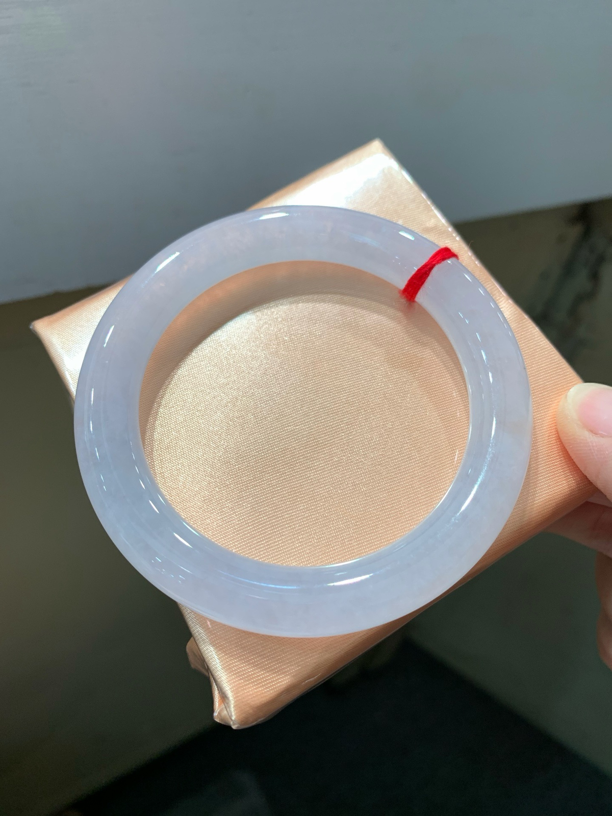 尺寸55.3/9.3/10，冰种圆条手镯
冰透水润 清新甜美