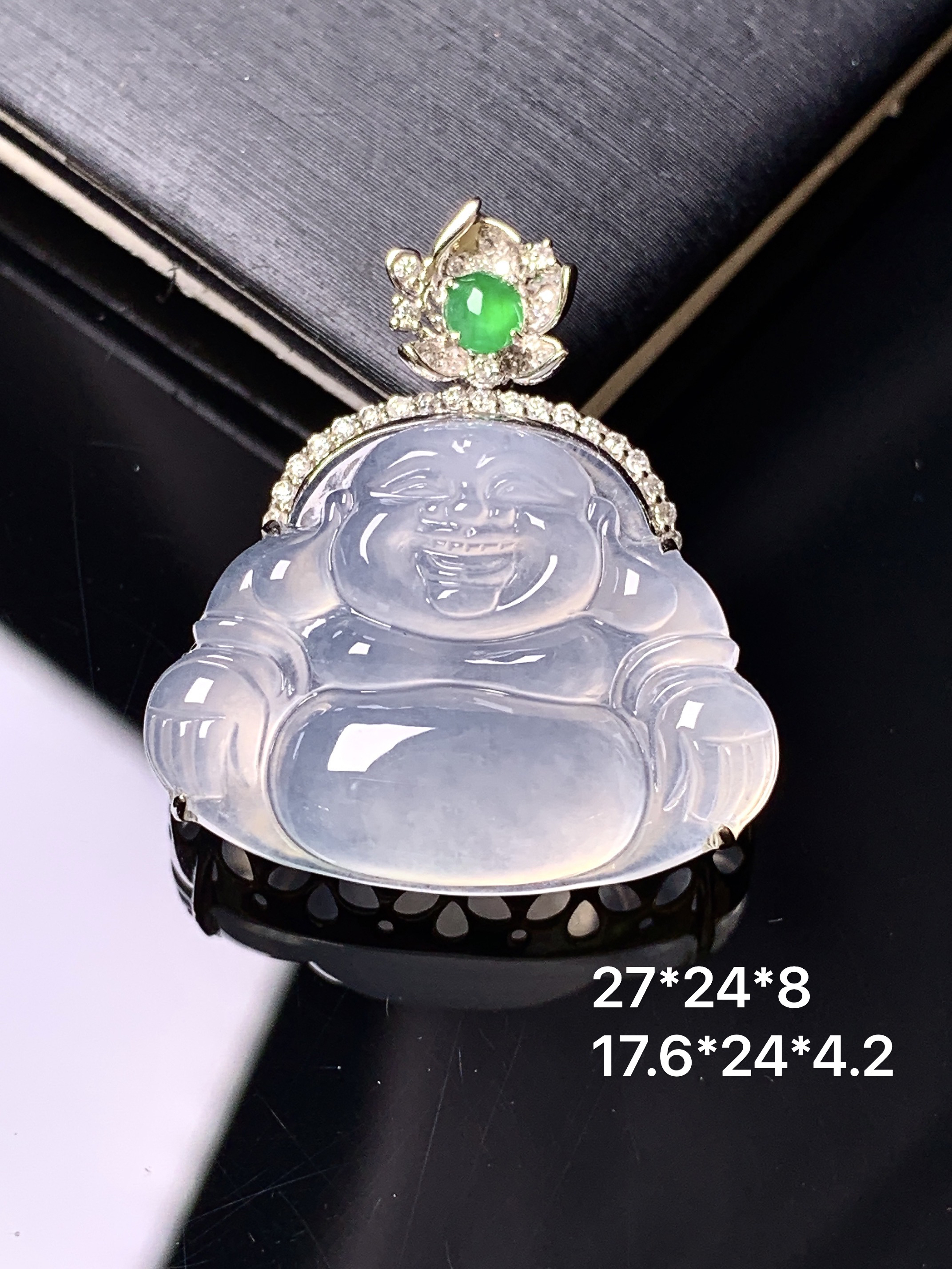 18k金钻镶嵌冰种佛公吊坠 玉质细腻 色泽艳丽清新 整体尺寸27*24*8 a4