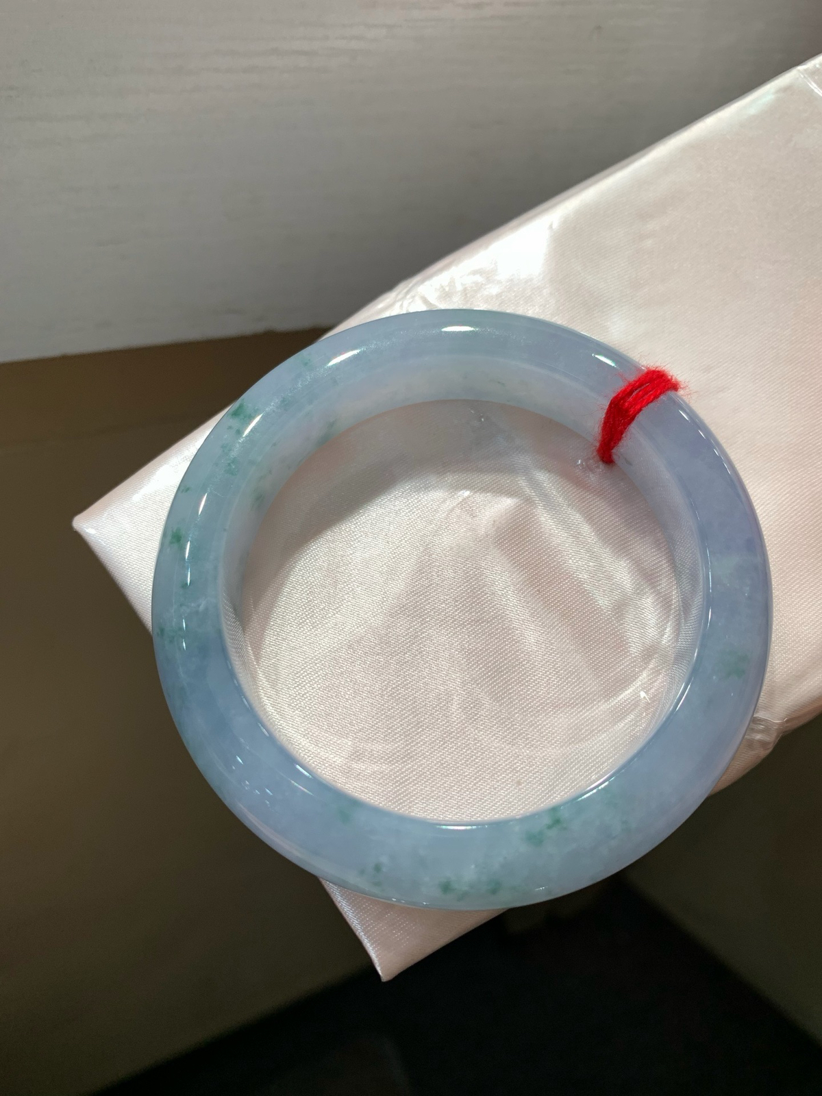 尺寸56.8/13.3/9.7，紫罗兰飘花手镯
水润细腻 种老