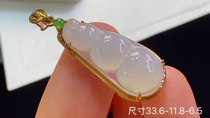 18k金+钻福豆吊坠，无裂，33.6-11.8-6.5