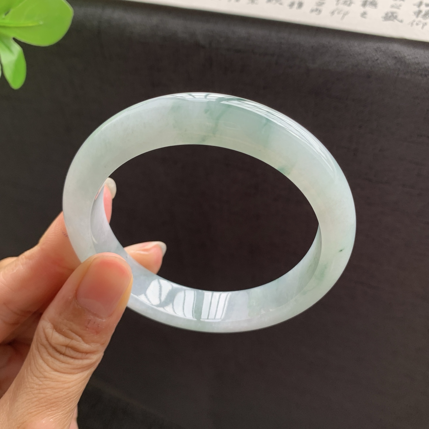 071005YY 飘花正圈翡翠手镯 58.8-13-9