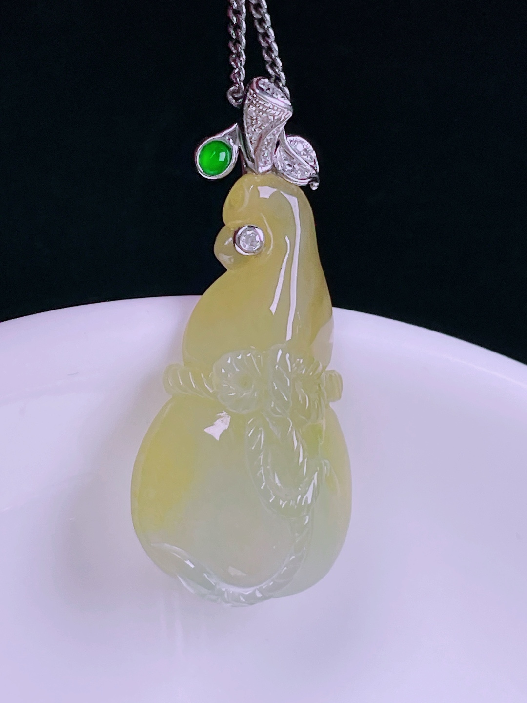 ️冰黄葫芦，老种起光，细底通透，尺寸：35裸石29.5/16/8.3mm0711