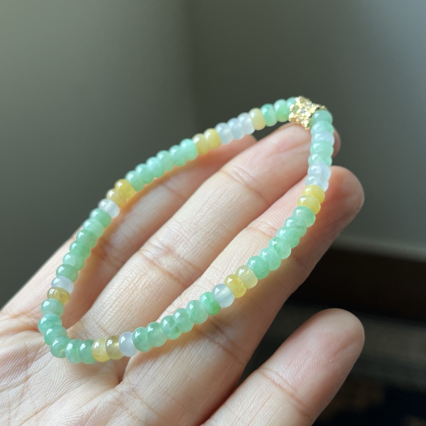 冰种三彩算盘珠手链，种水好，冰透，尺寸4.6×2.8，清货