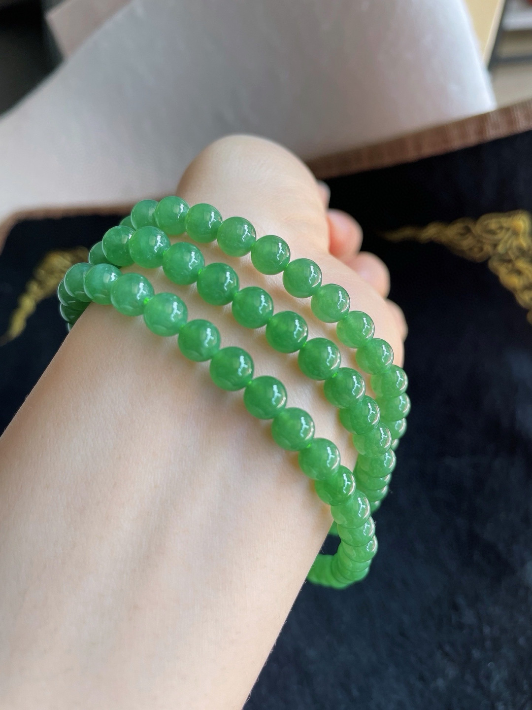 天然翡翠A货，冰满绿项链，尺寸：6.2mm108颗。-2642