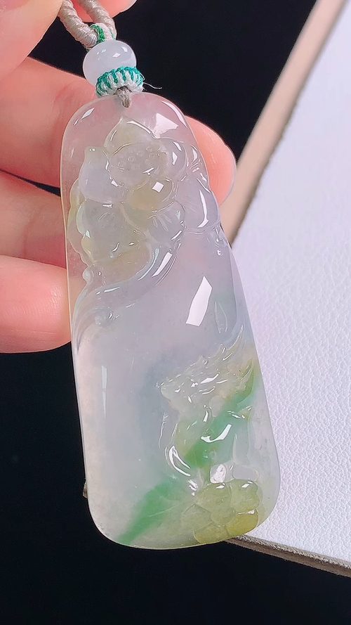冰黄绿鹿牌，无裂，尺寸:55.5-24.1-7.1mm 8