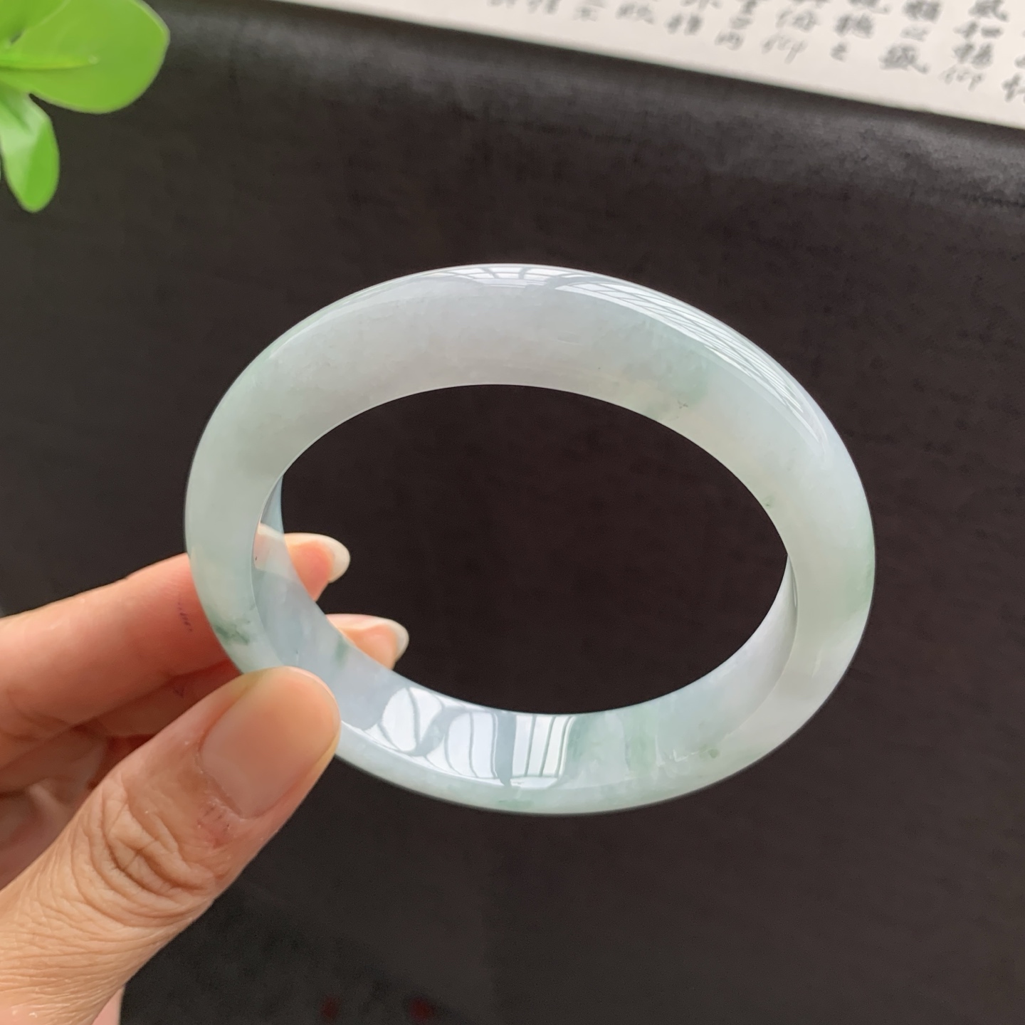 071005YY 飘花正圈翡翠手镯 58.8-13-9