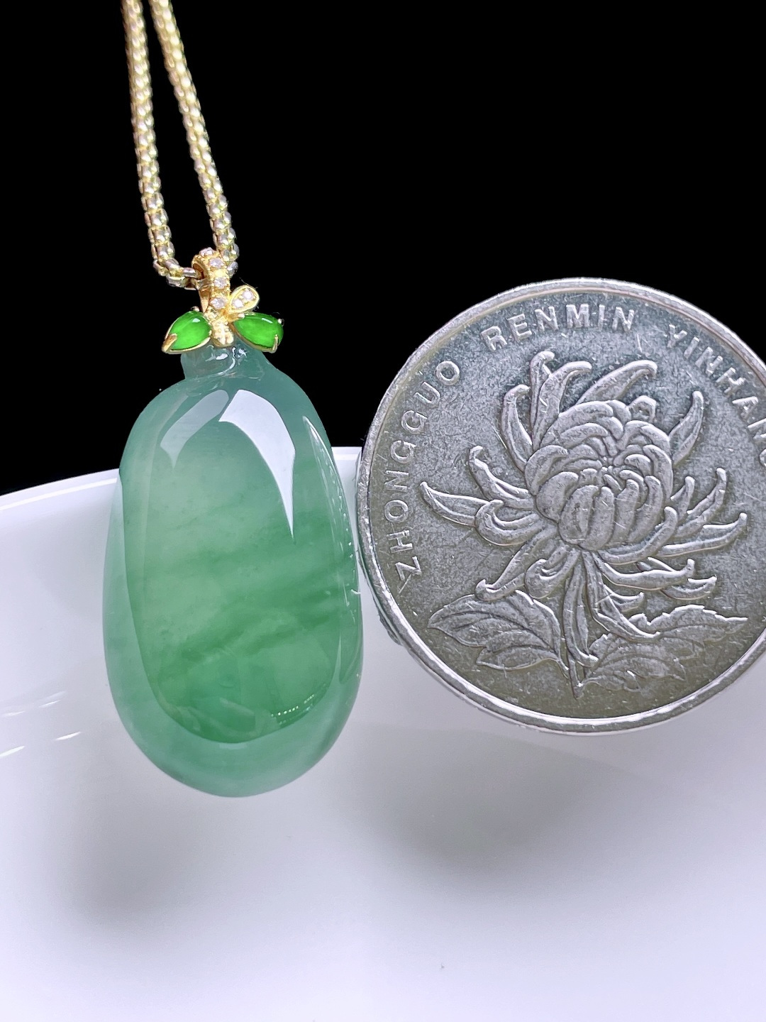 ️ 冰飘花福瓜 飘花灵动，种老水润，18k金镶嵌 整体：29 裸石：24.2/13.5/7.6