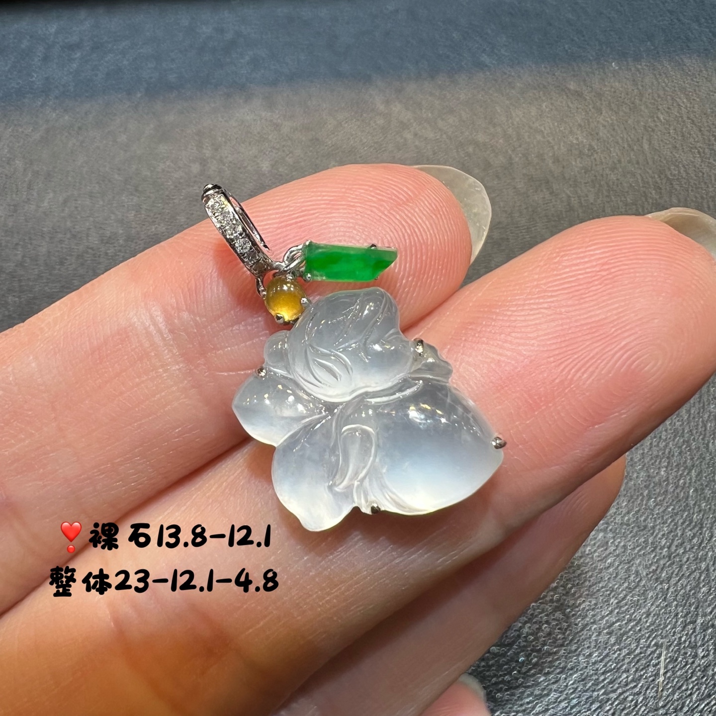 18k金钻石镶嵌起荧光仙子天使小吊坠扣滴溜天然