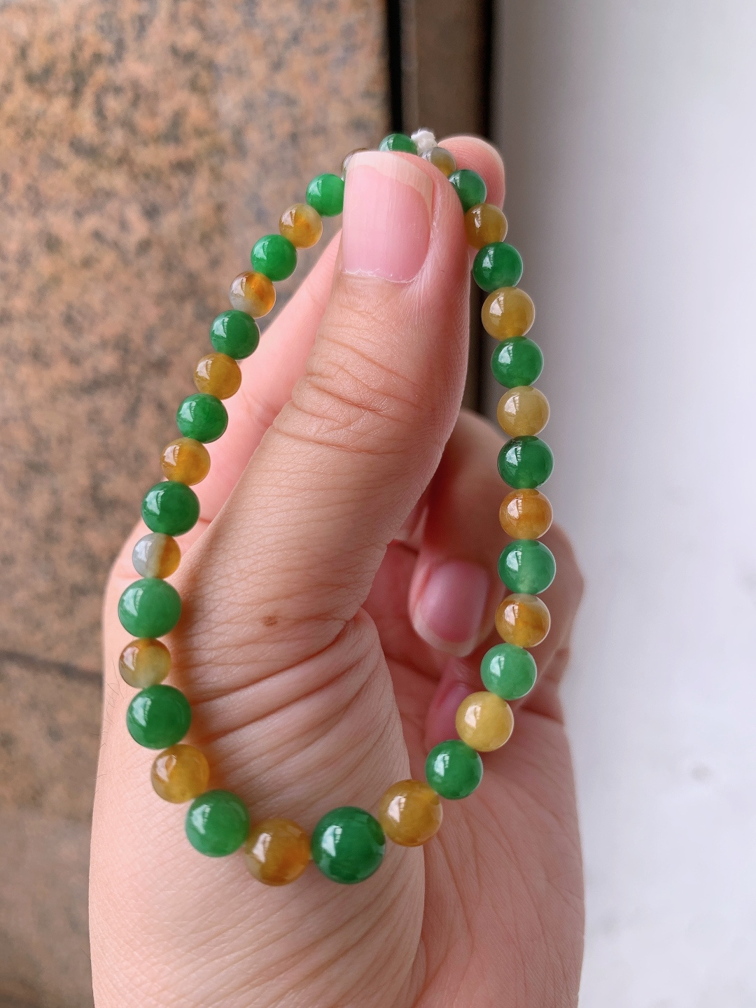 双彩珠珠手串，黄绿搭配质地温润，吉祥多彩 卡5.8 080710