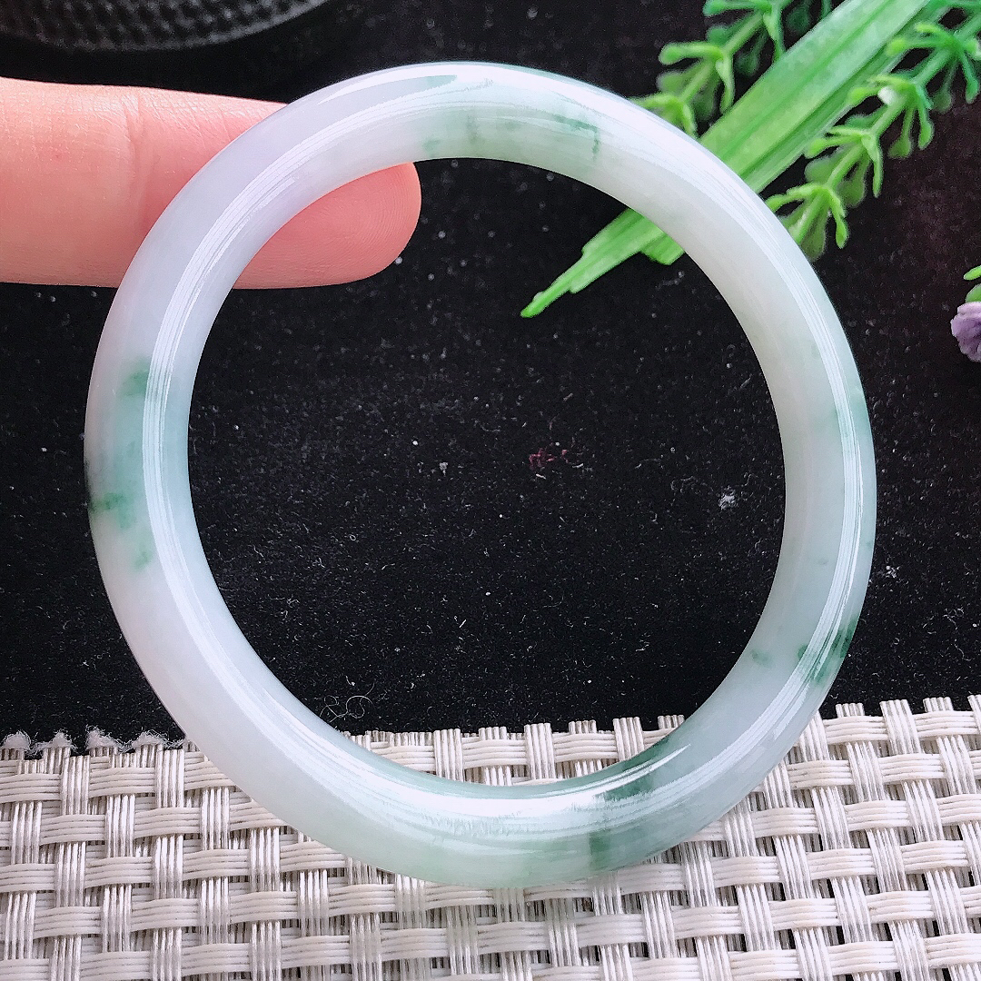 自然光55/8.2老坑冰润起胶飘花圆条手镯平安镯翡翠美人镯