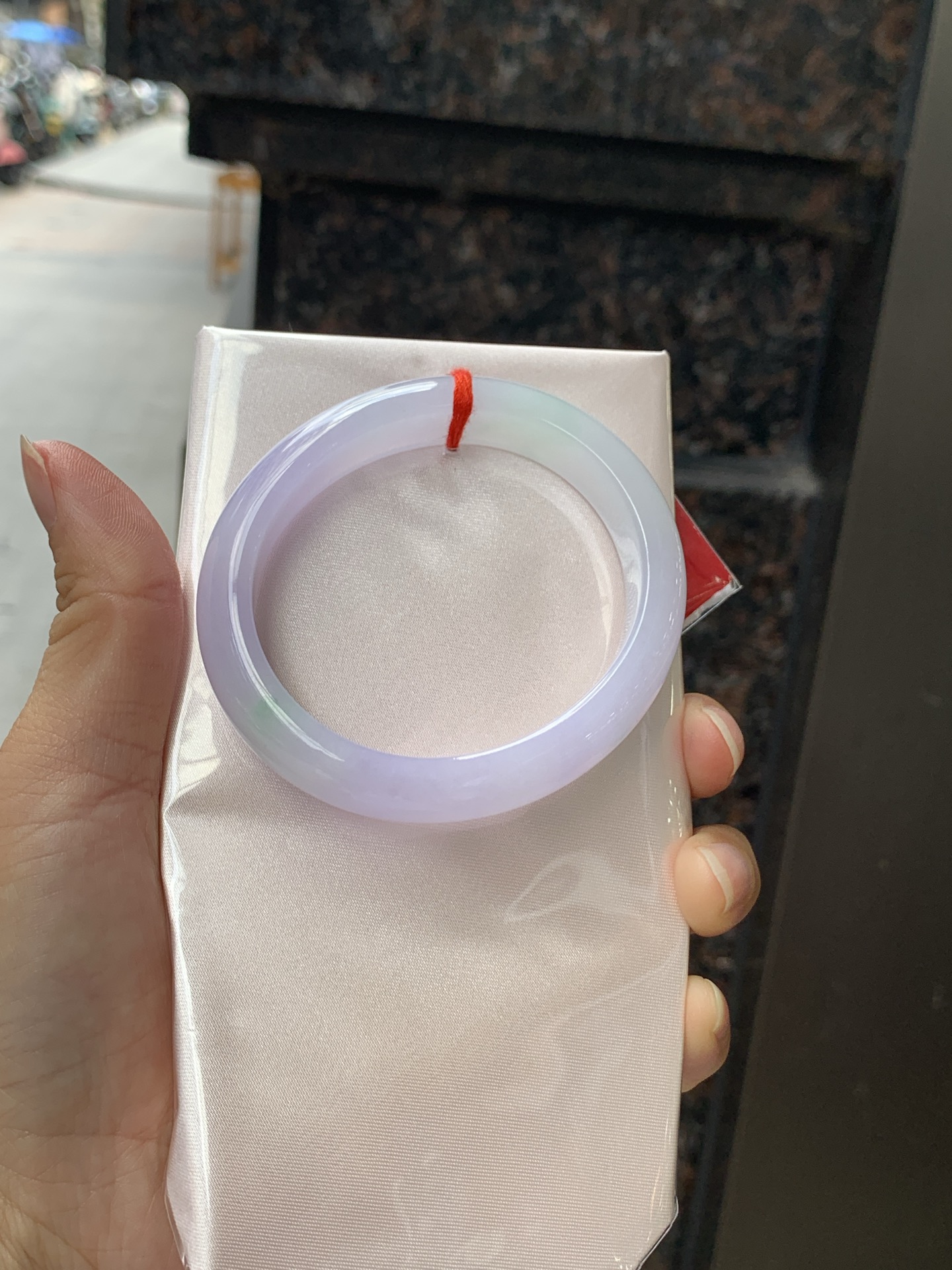 春彩贵妃 55.8-49-12-7.8 0711-N1196 打灯纹裂，底妆细腻水润，适合所有女生戴的一支春彩，温柔仙气，高贵与优雅的象征
