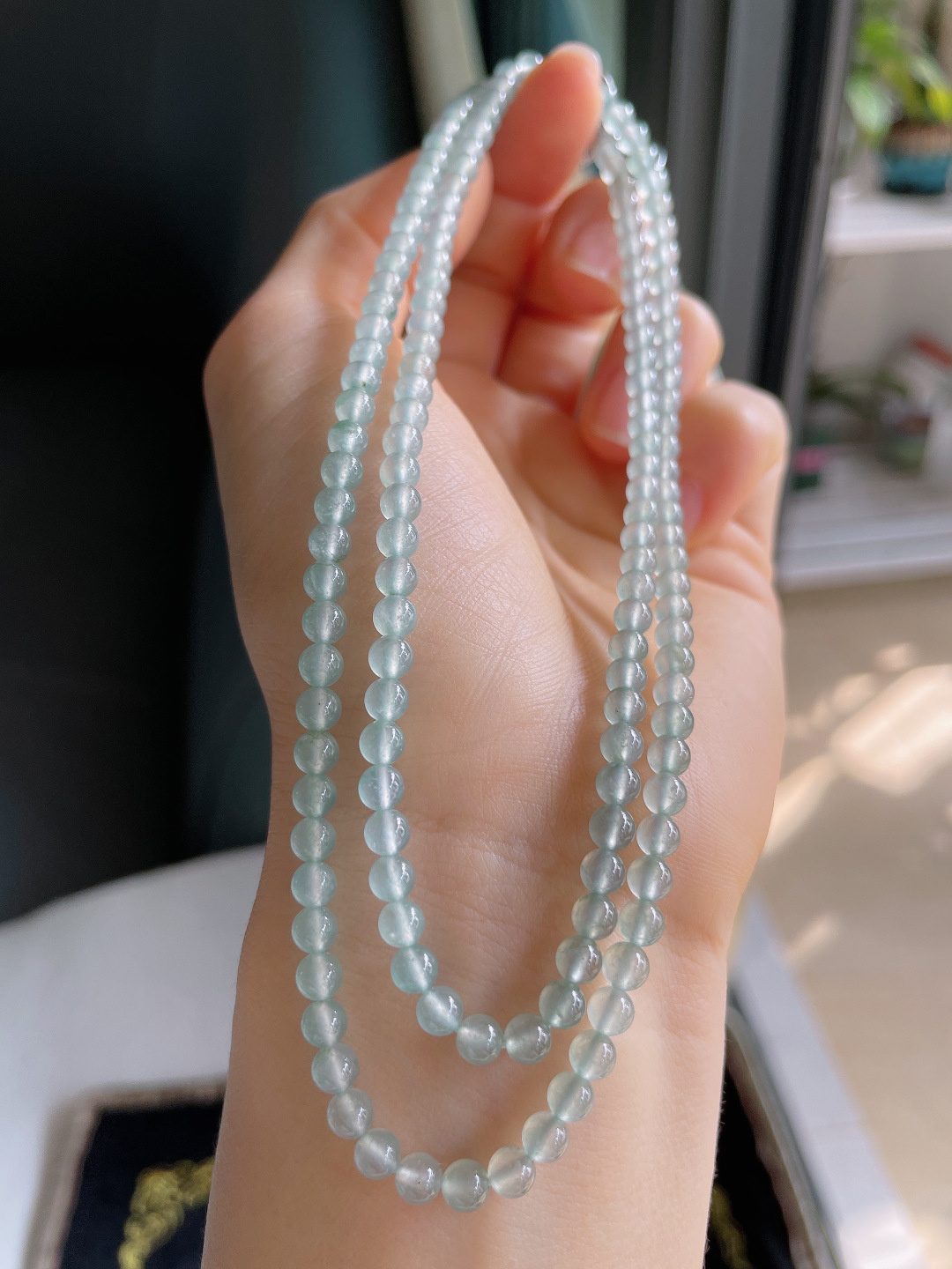 天然翡翠A货老坑，冰种珠链，尺寸：4mm152颗。【编2093】