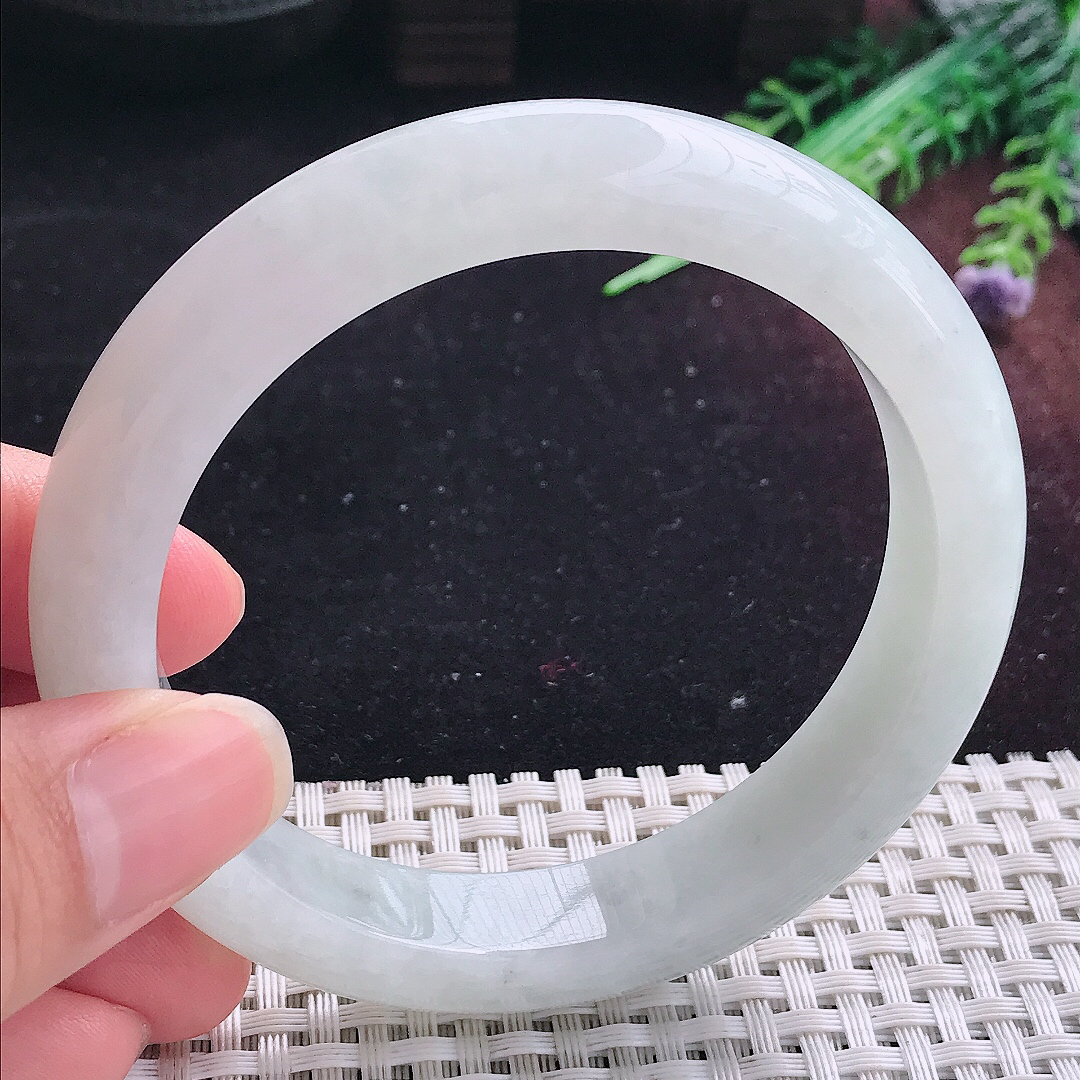 自然光60.5/12.6/9大圈口老坑秀气冰润白月光手镯平安镯翡翠美人镯