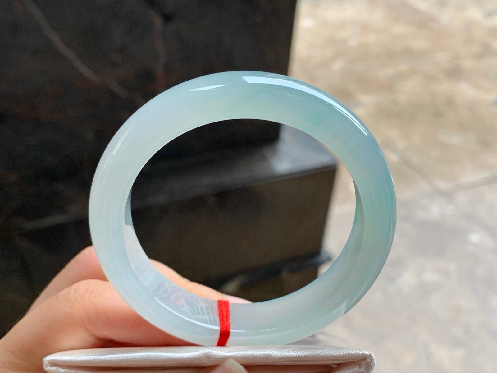 54-12.9-8.4
飘绿手镯^_^清新冰透