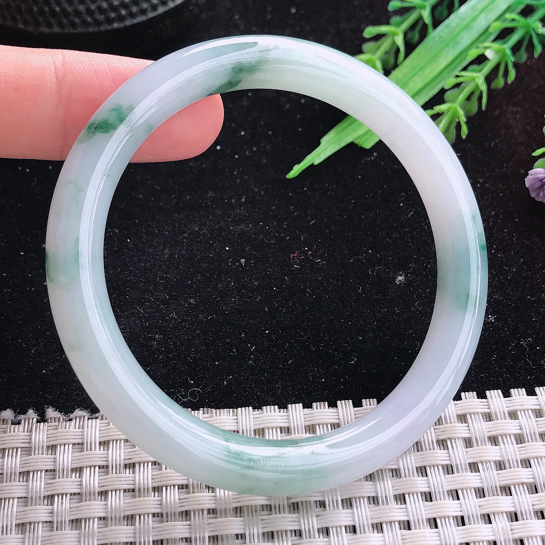 自然光55/8.2老坑冰润起胶飘花圆条手镯平安镯翡翠美人镯