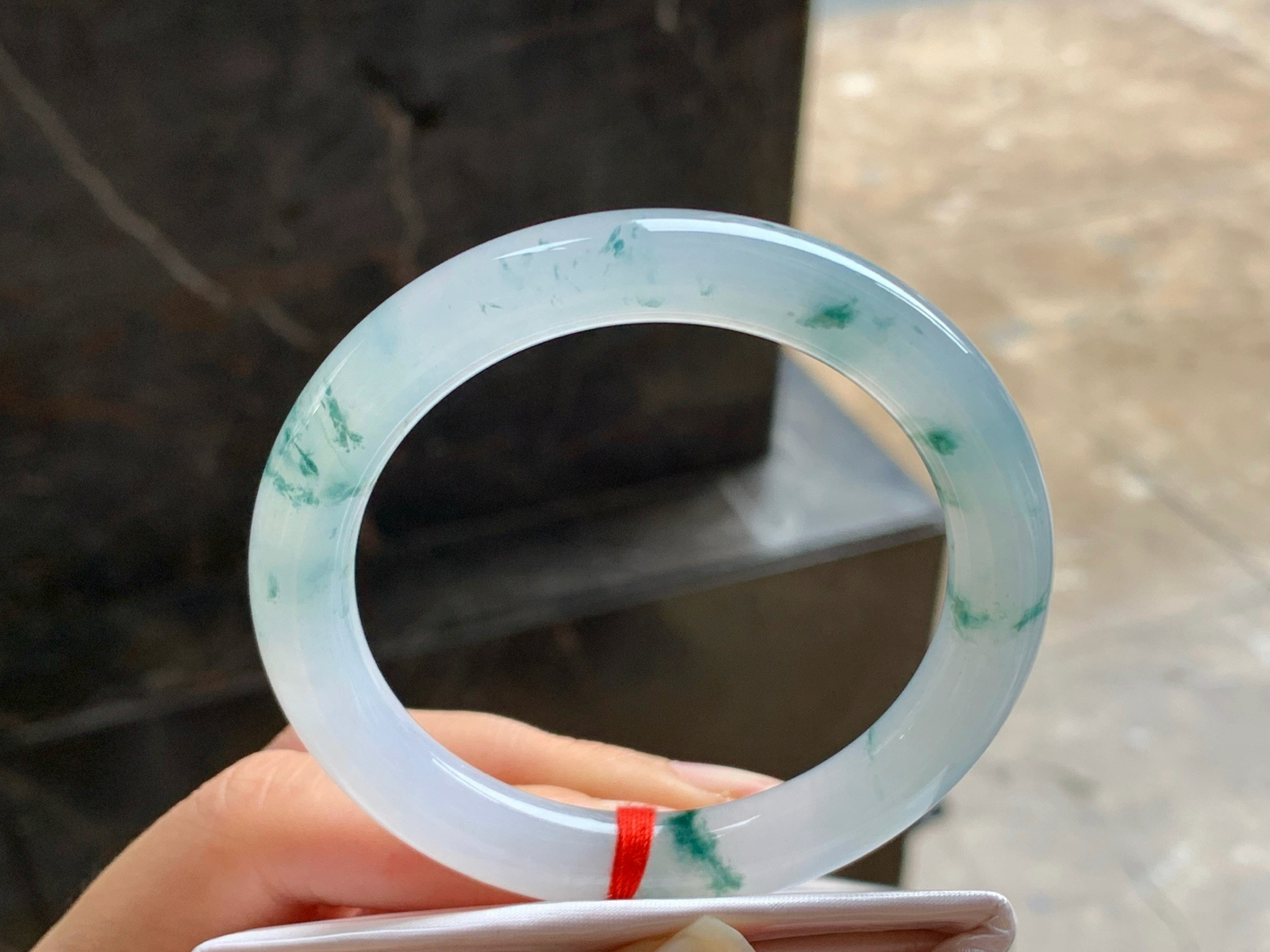 52.5-9.1
蓝花圆条手镯^_^飘花灵韵