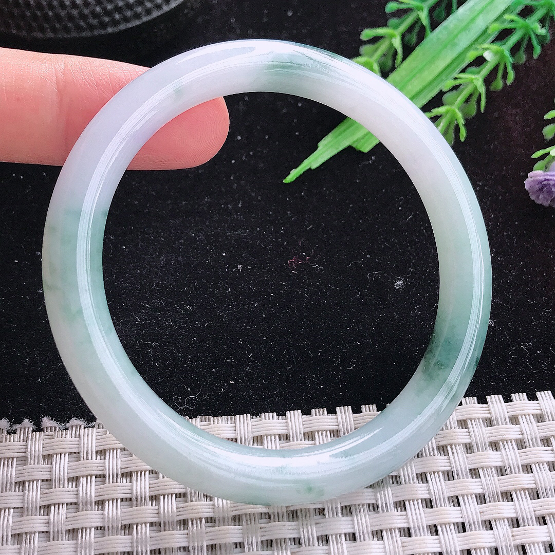 自然光55/8.2老坑冰润起胶飘花圆条手镯平安镯翡翠美人镯