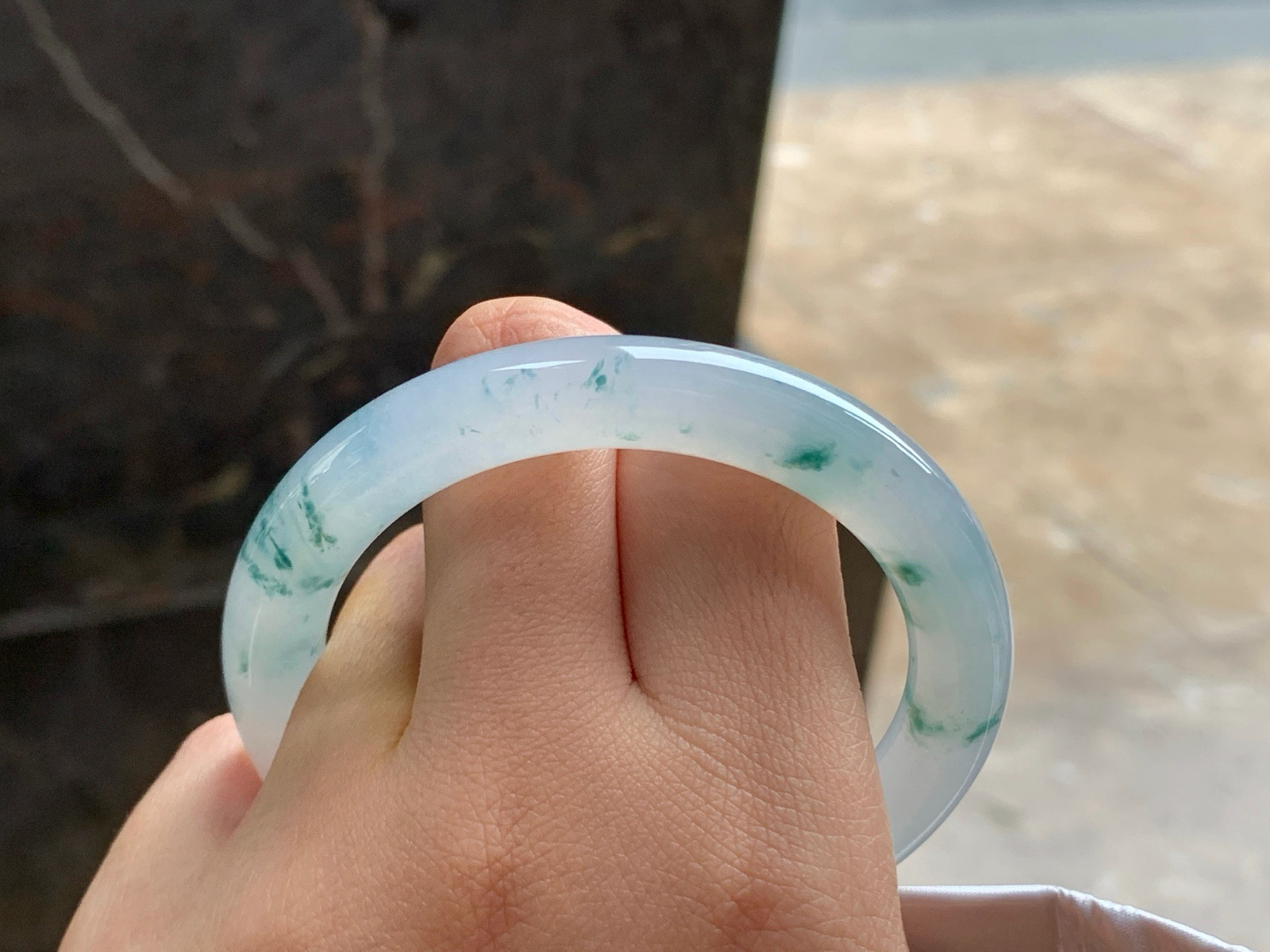52.5-9.1
蓝花圆条手镯^_^飘花灵韵