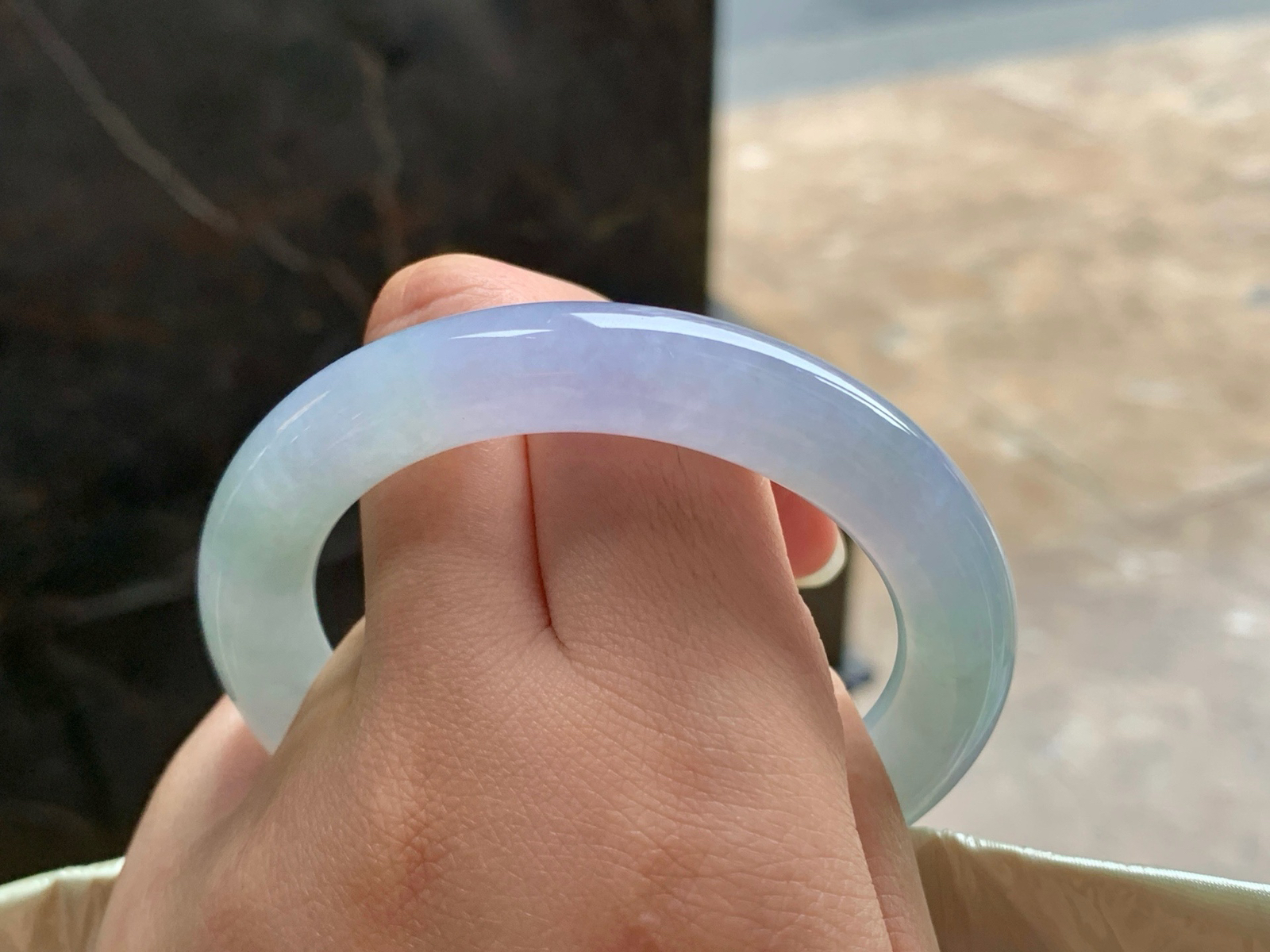 52.5-10.1
冰紫圆条手镯^_^水润清新