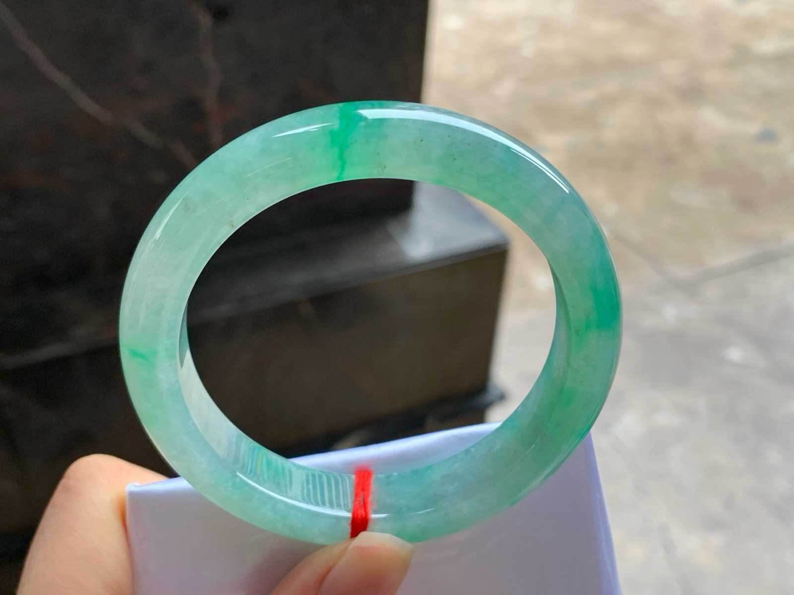 57-11.6-8.7
飘绿手镯^_^清新水润