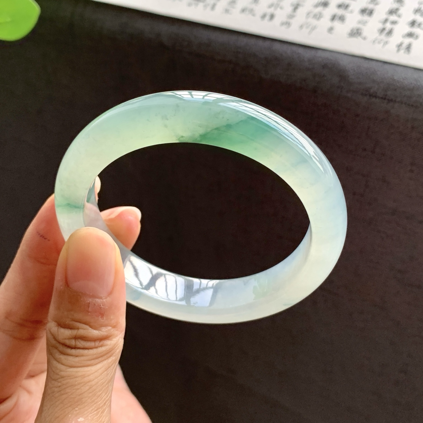071022HT 冰飘花正圈翡翠手镯 55.4-12.6-8.6