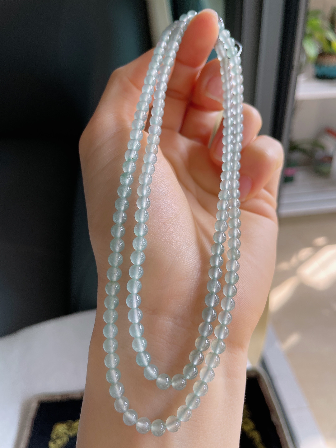 天然翡翠A货老坑，冰种珠链，尺寸：4mm152颗。【编2093】