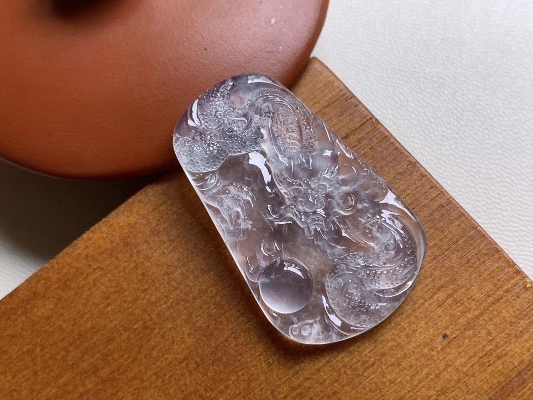 ️ 玻璃种龙牌 底子水润冰透，工艺精湛栩栩如生，尺寸33.3*20.5*3.8