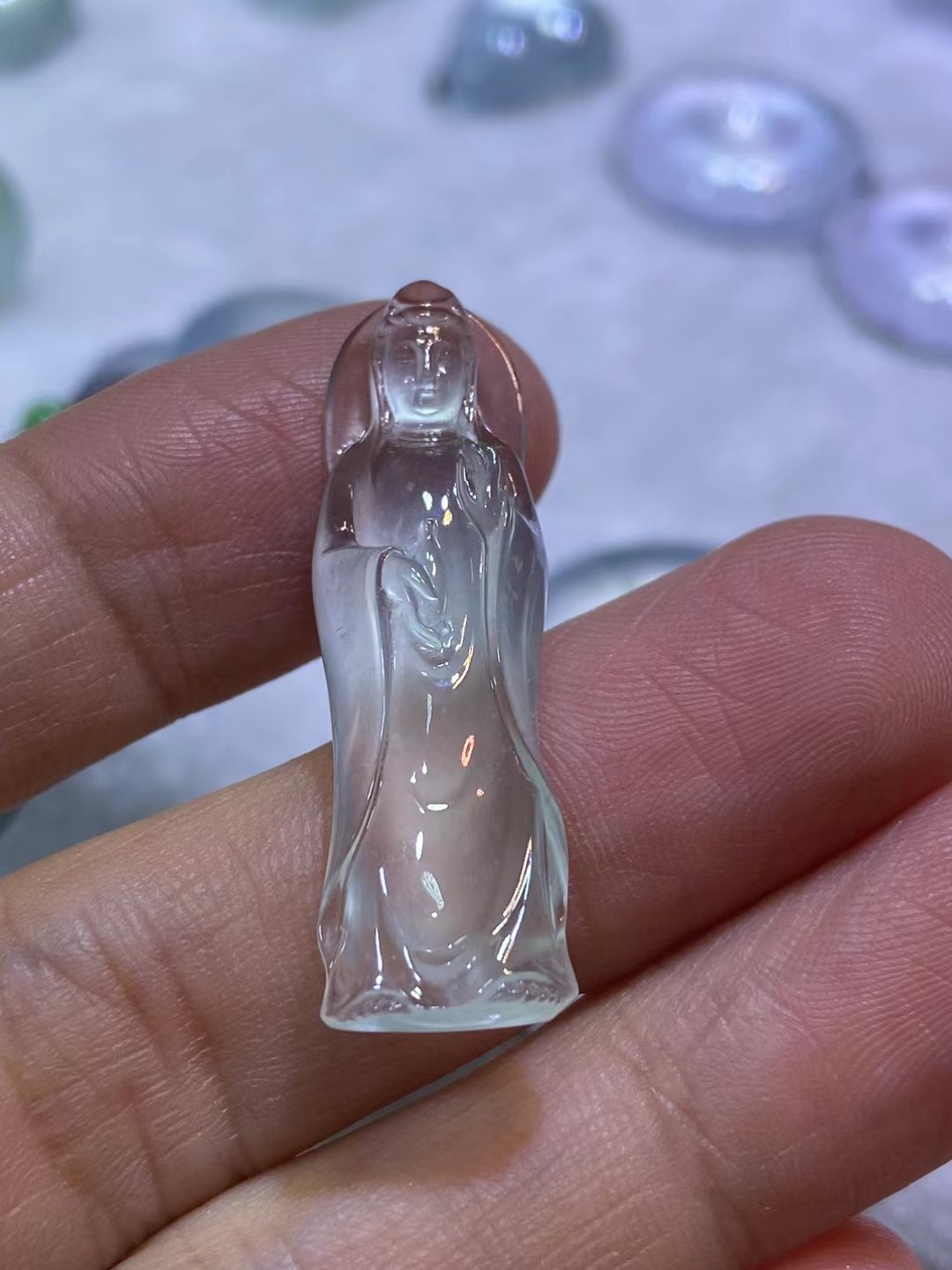 老坑晴水观音，完整冰透，起光，尺寸34.1×10.3×5.9