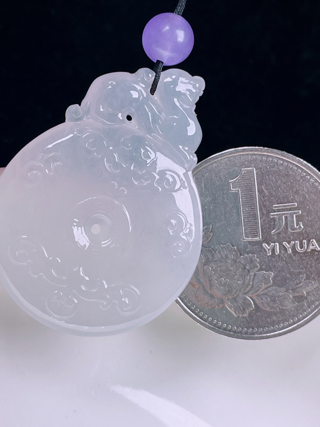 白冰平安扣，老种起光，细底通透，尺寸：36/27/6.4mm0712
